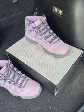 Jordan 11s
